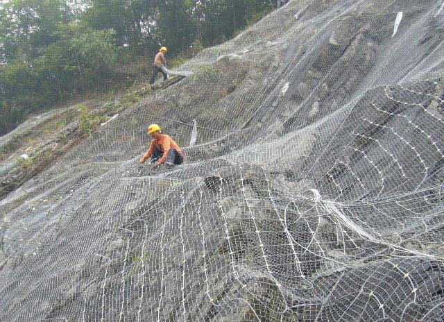 边坡防护高强度钢丝格栅