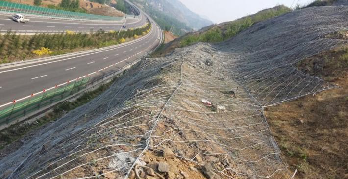 京珠高速公路边坡防护工程